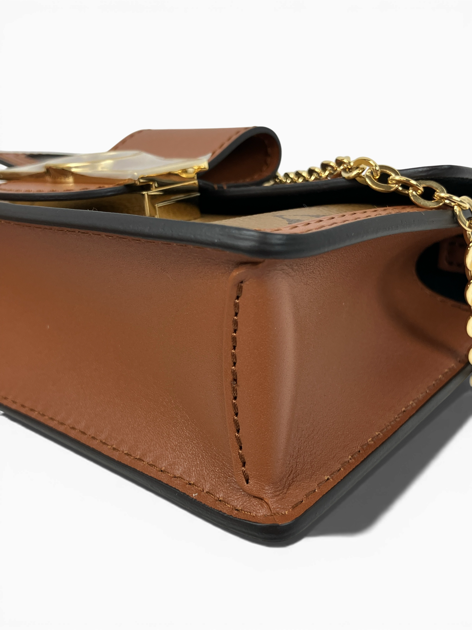 LOUIS VUITTON ポルトフォイユドーフィーヌ モノグラムリバース ショルダーバッグ M68746