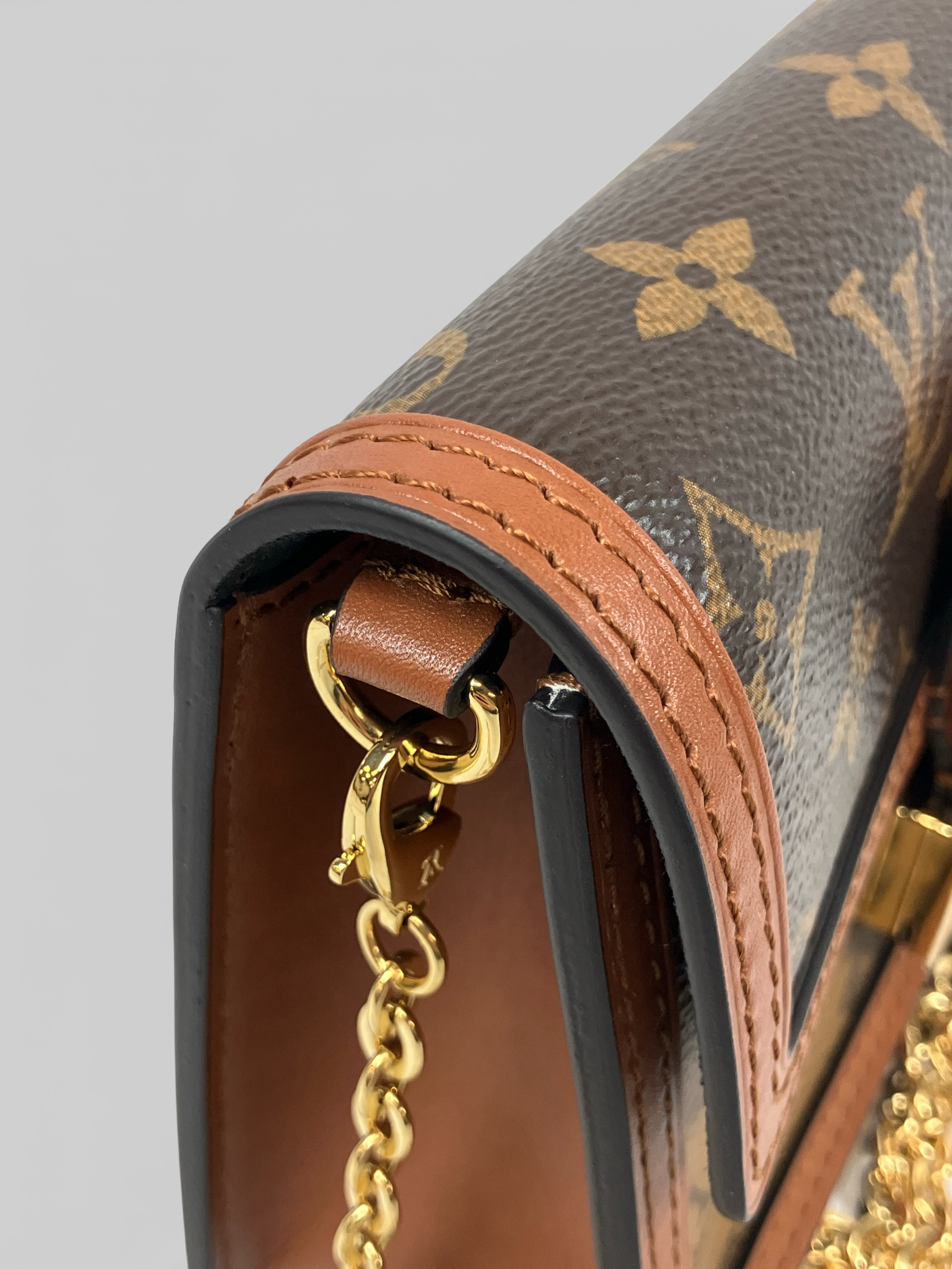 LOUIS VUITTON ポルトフォイユドーフィーヌ モノグラムリバース ショルダーバッグ M68746