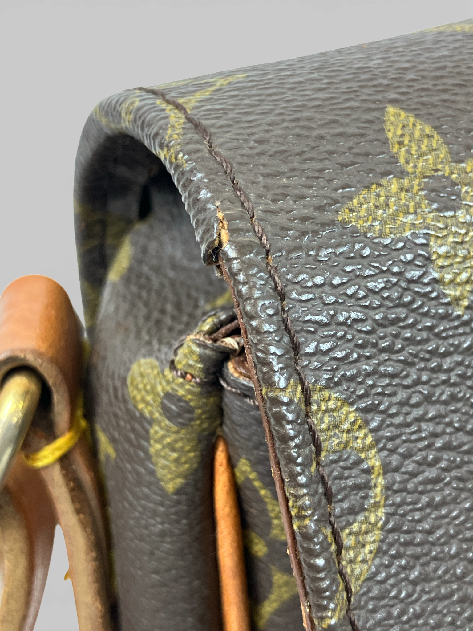 LOUIS VUITTON　ルイヴィトン　カルトシエールPM　モノグラム　ショルダーバッグ　M51254