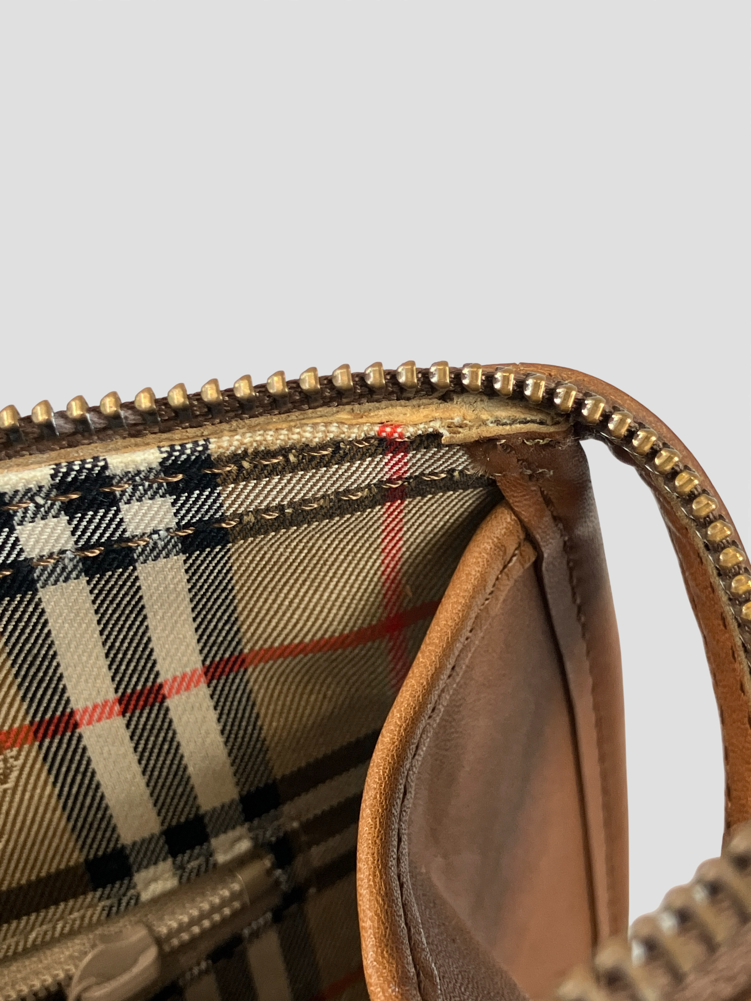 BURBERRY　バーバリー　ボストンバッグ　ハンドバッグ　ノバチェック　キャメル　