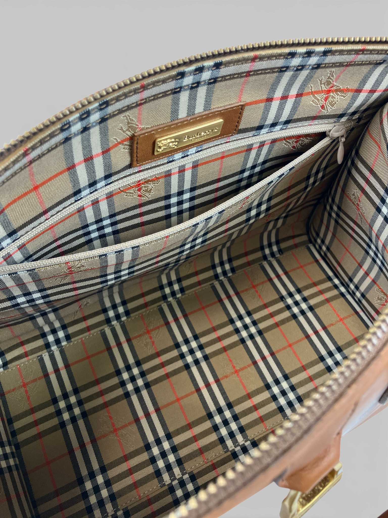 BURBERRY　バーバリー　ボストンバッグ　ハンドバッグ　ノバチェック　キャメル　