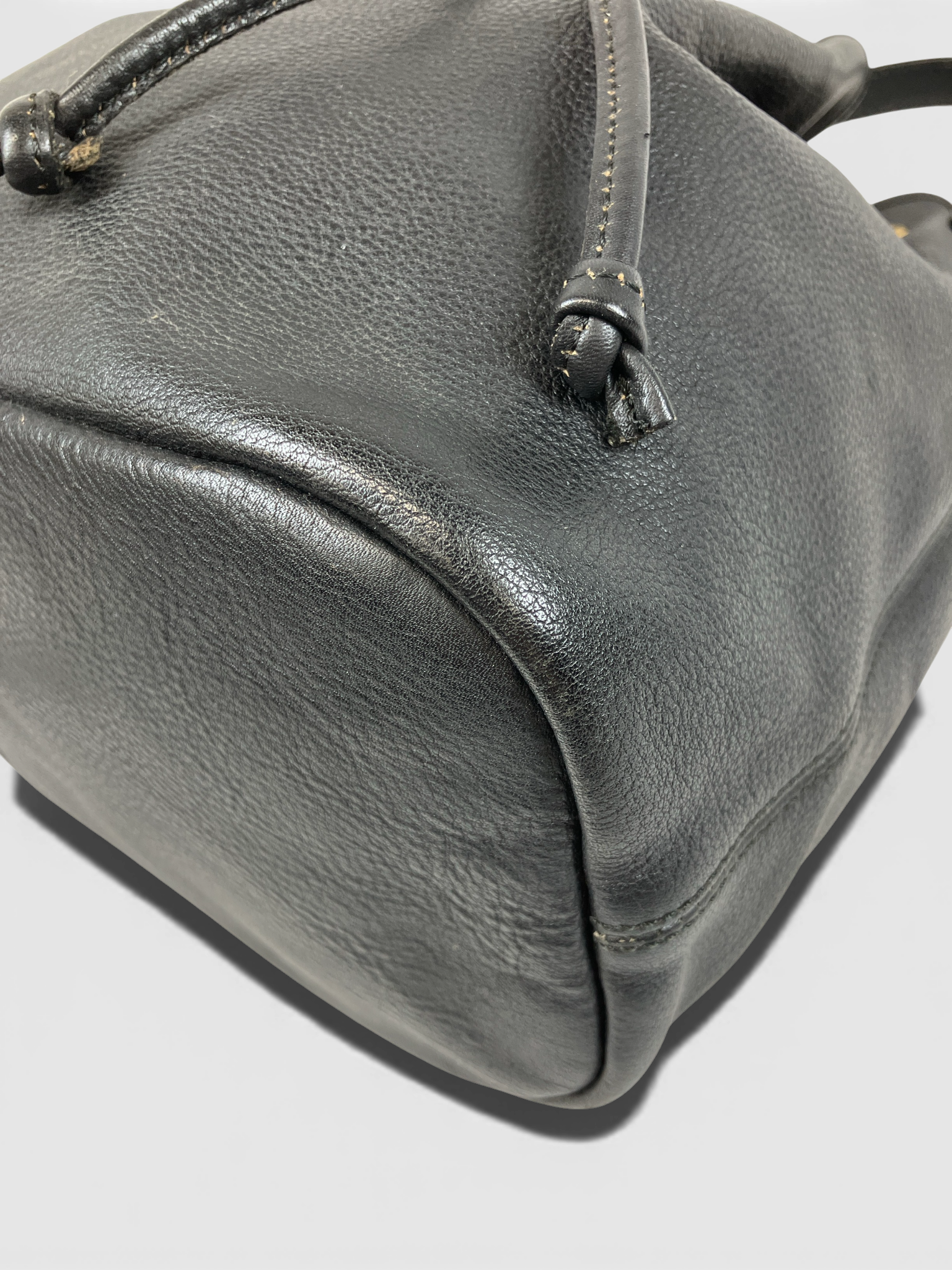 LONGCHAMP ロンシャン ショルダーバッグ 巾着 レザー ブラック LONGCHAMP ロンシャン ショルダーバッグ 巾着 レザー ブラック