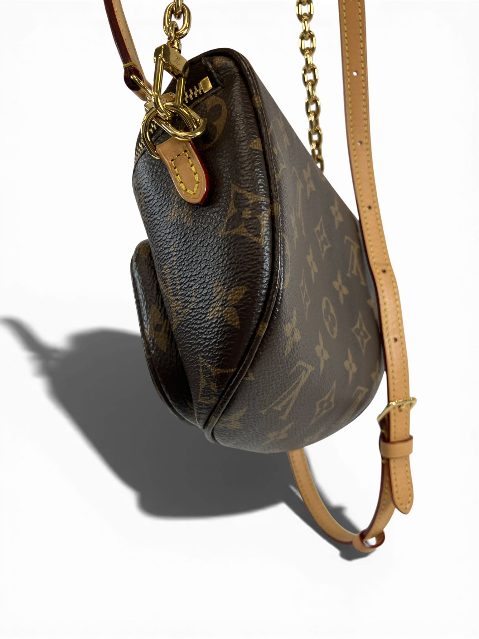 LOUIS VUITTON　ミニ　バムバッグ　モノグラム　ショルダーバッグ　ブラウン　M82335