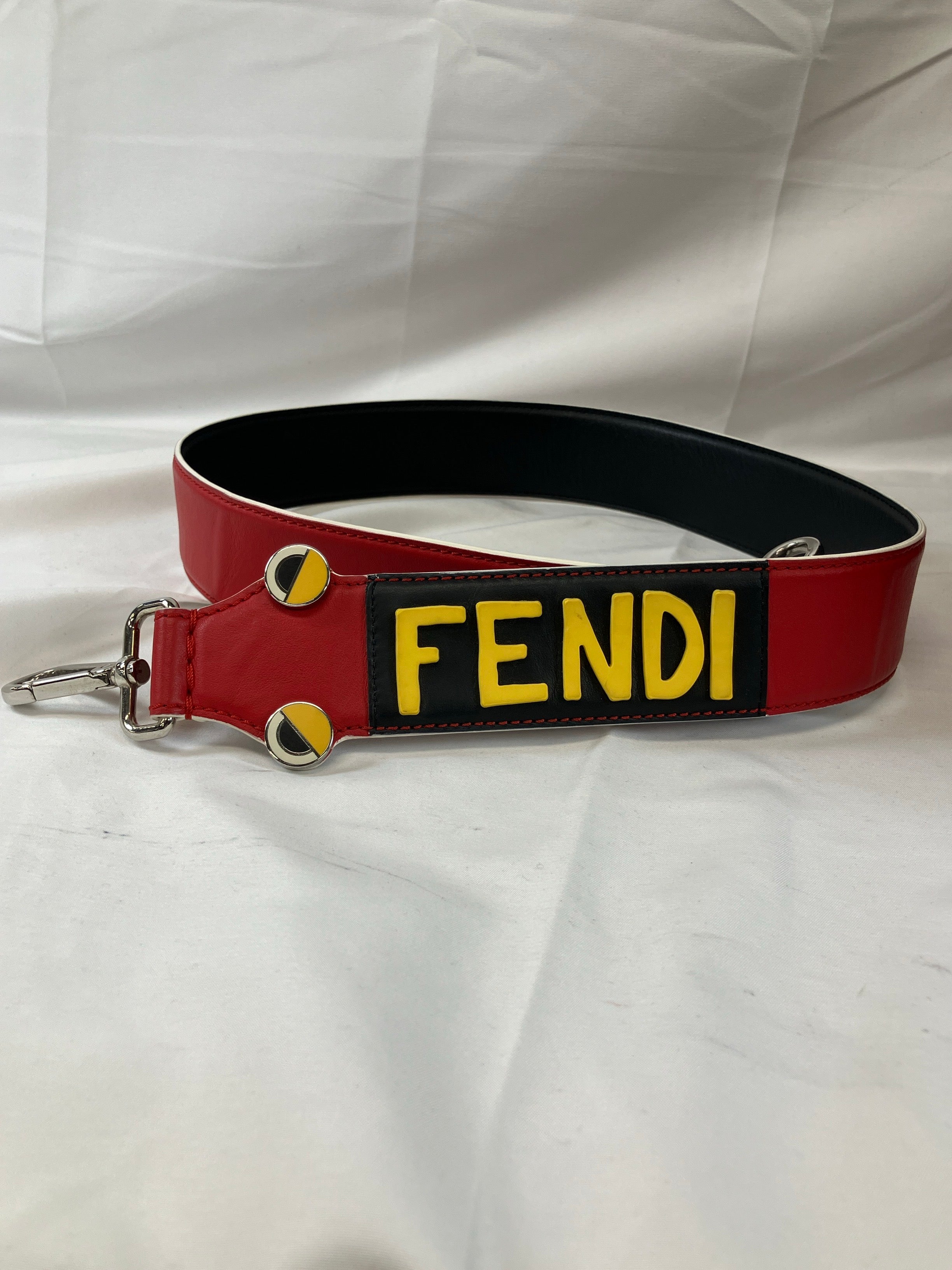 FENDI　ボキャブラリー　メッセンジャーバッグ　ブラック　ロゴ　ナイロン