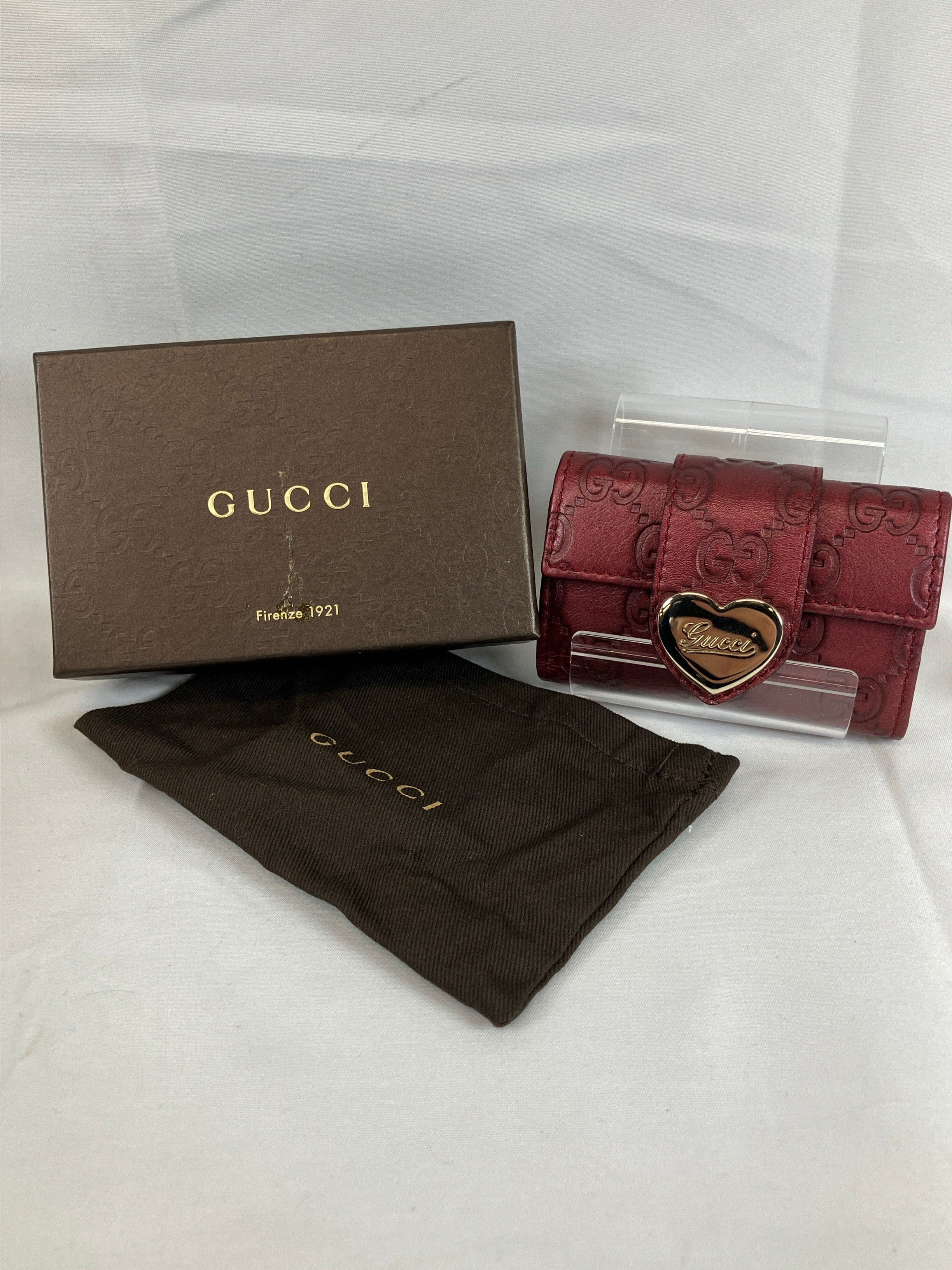 GUCCI グッチ キーケース 6連 グッチシマ ハート レッド メタリック
