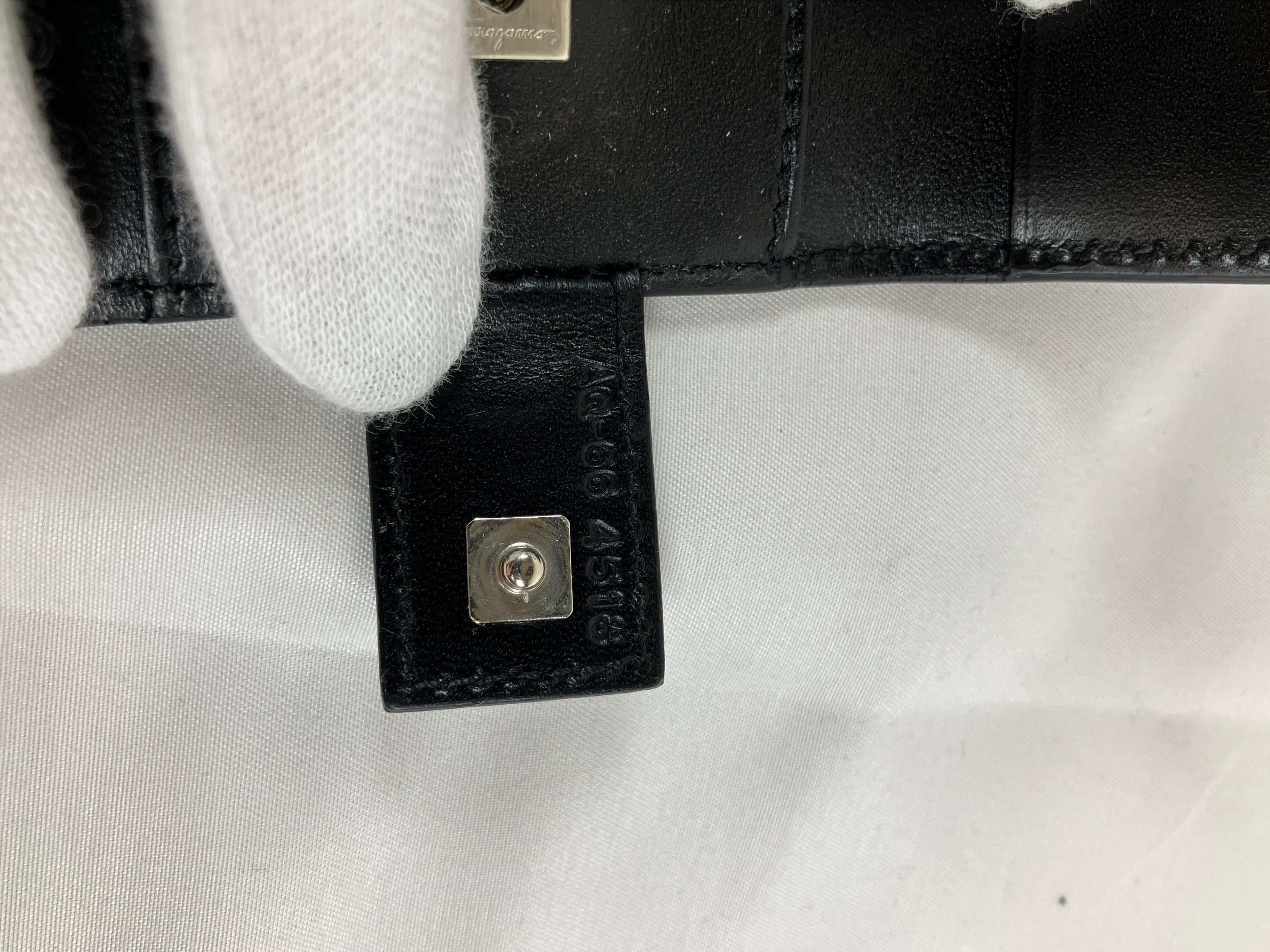 FERRAGAMO フェラガモ キーケース ６連 ロゴ型押し ブラック レザー