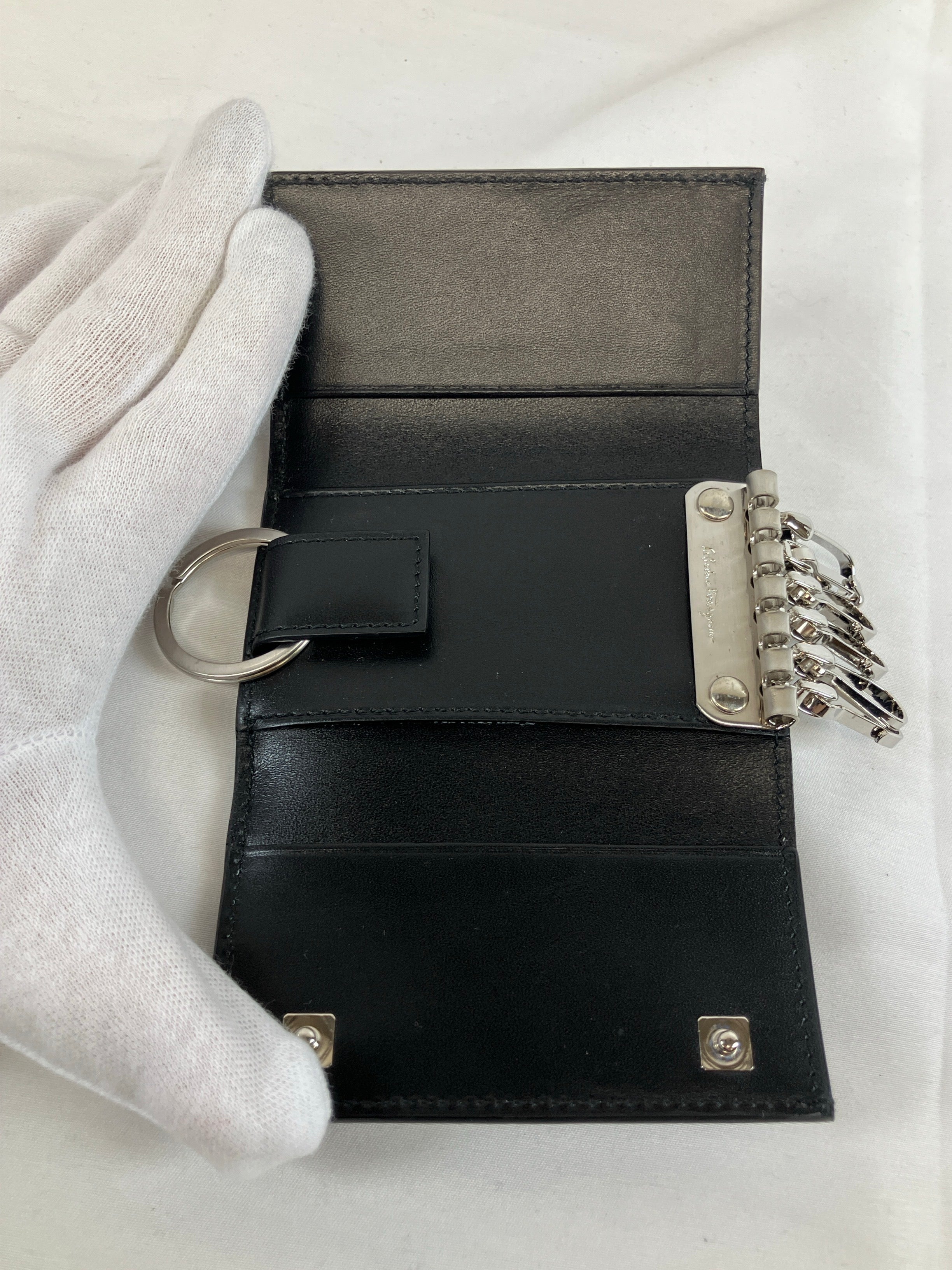 FERRAGAMO フェラガモ キーケース ６連 ロゴ型押し ブラック レザー