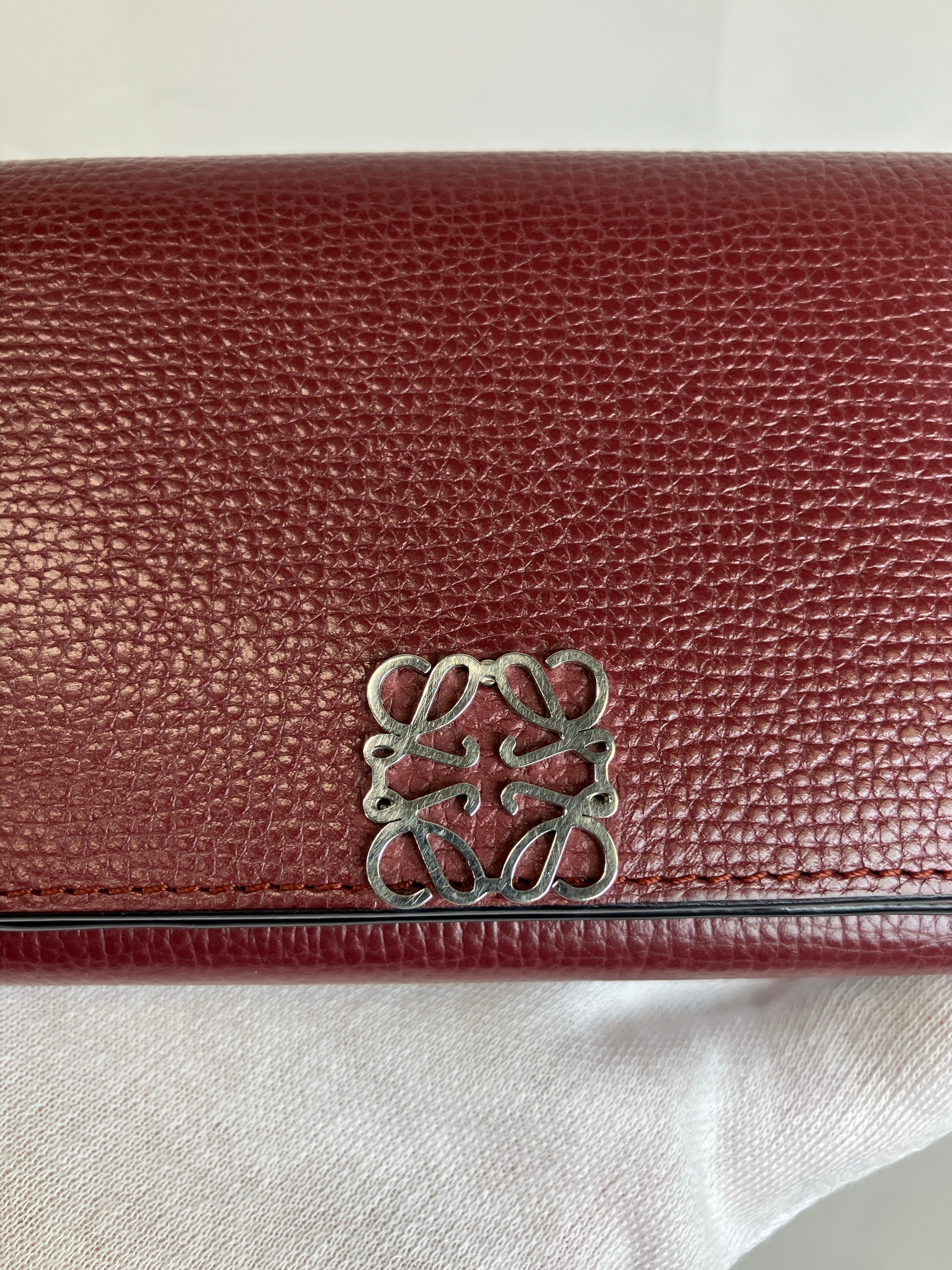ロエベ☆三つ折り財布　美品　アナグラム　ボルドー LOEWE ロエベ 三つ折り財布 コンパクトウォレット アナグラム トライ