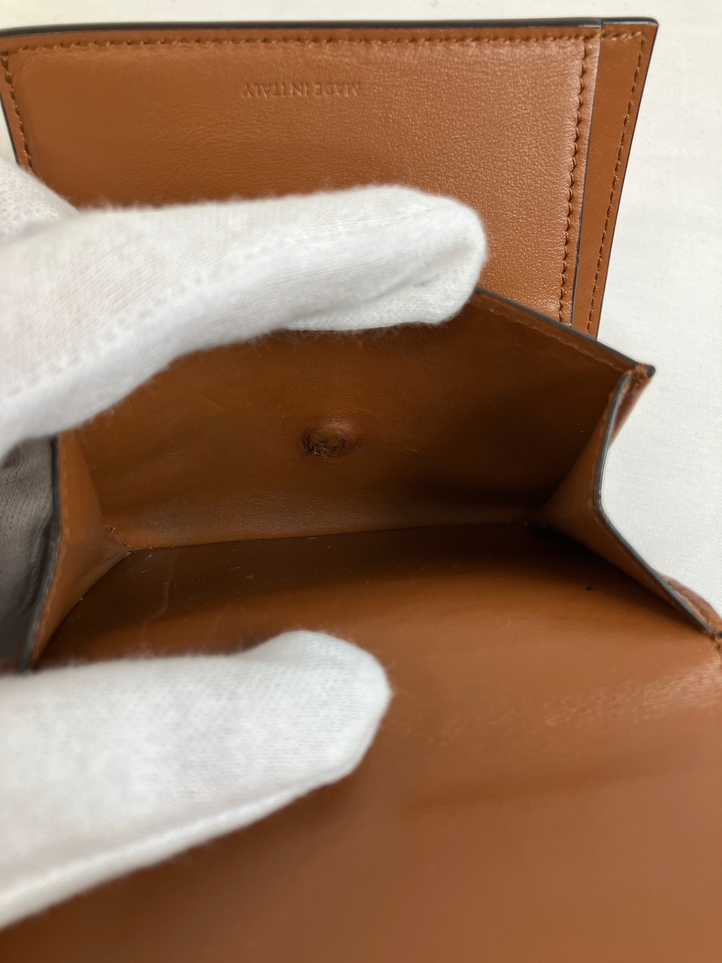 CELINE スモールフラップウォレット トリオンフ ナチュラル タン CELINE セリーヌ 三つ折り財布 スモールフラップウォレット トリオンフ
