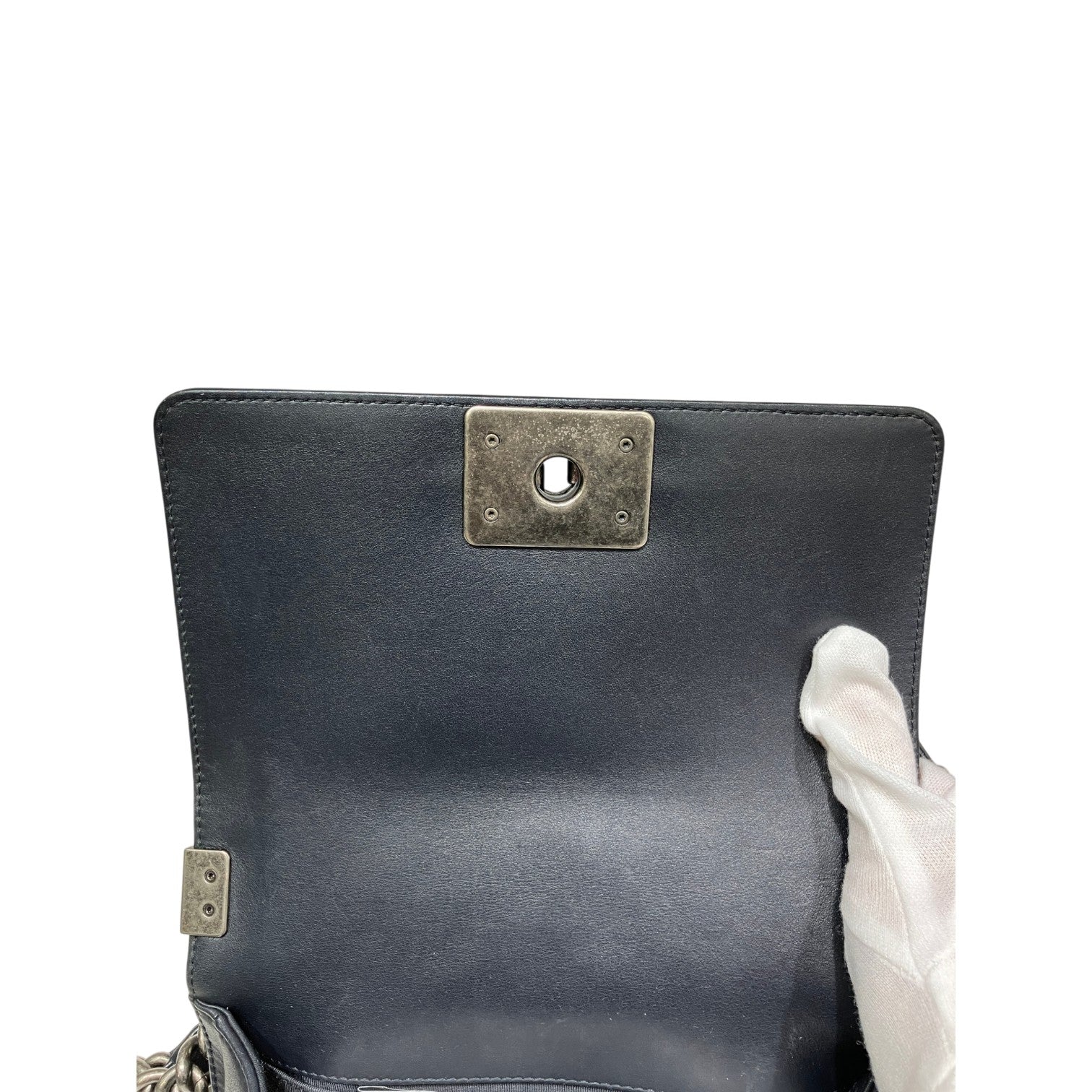 BOY CHANEL ボーイシャネル 20 キャビアスキン チェーンショルダーバッグ Vステッチ シェブロン カーフスキン レザー ブラック レディース メンズ
