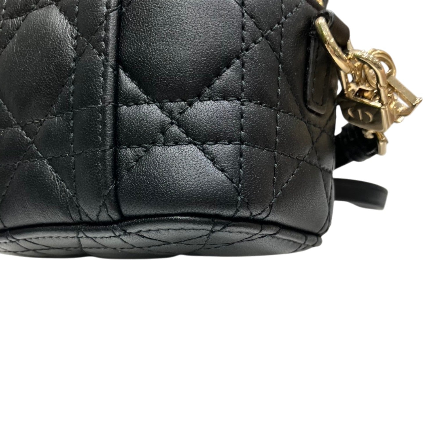 Christian Dior クリスチャンディオール カナージュ マイクロ バニティバッグ ラムスキン ブラック チャーム レディース