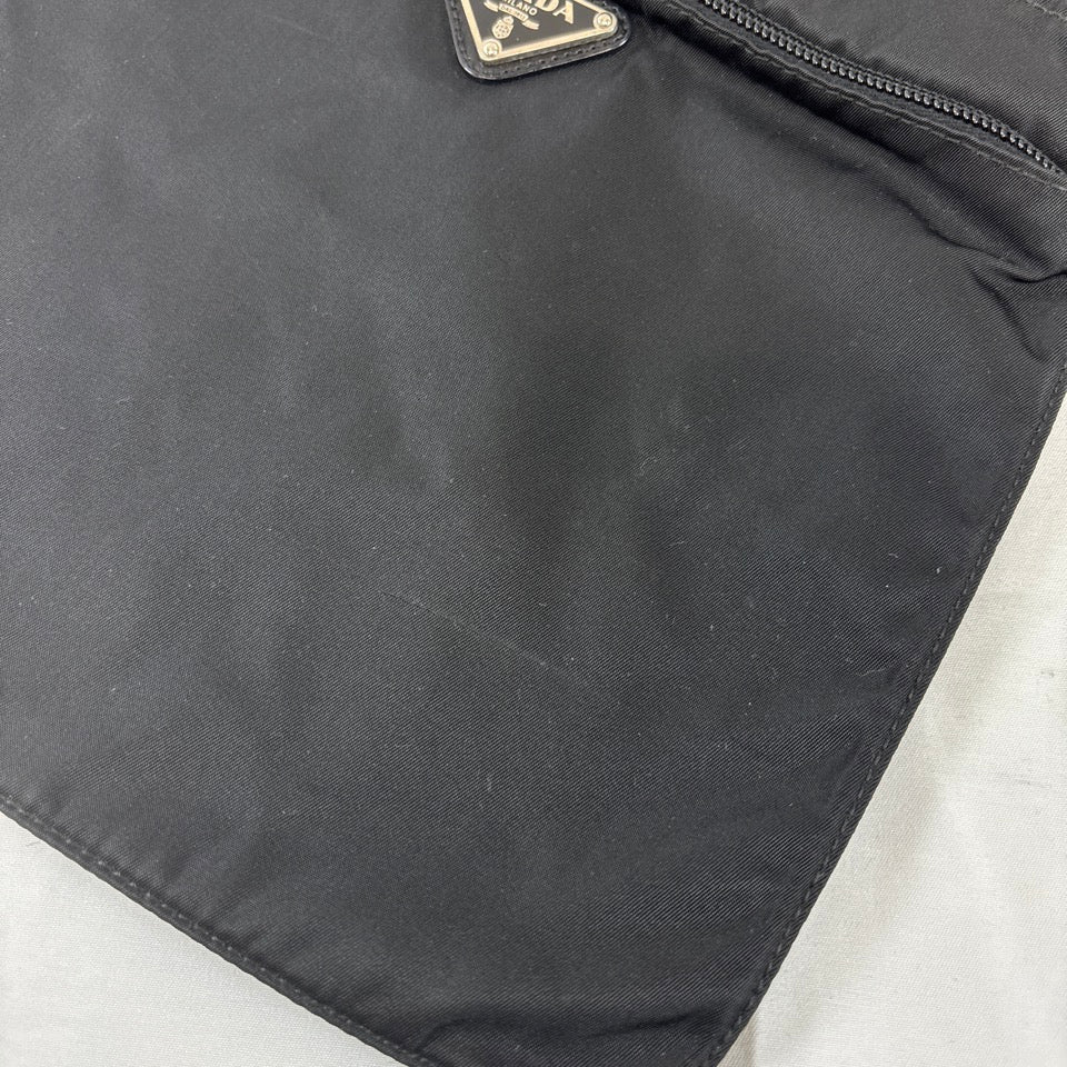 PRADA　プラダ　テスート　ショルダーバッグ　ナイロン　三角ロゴ　ブラック