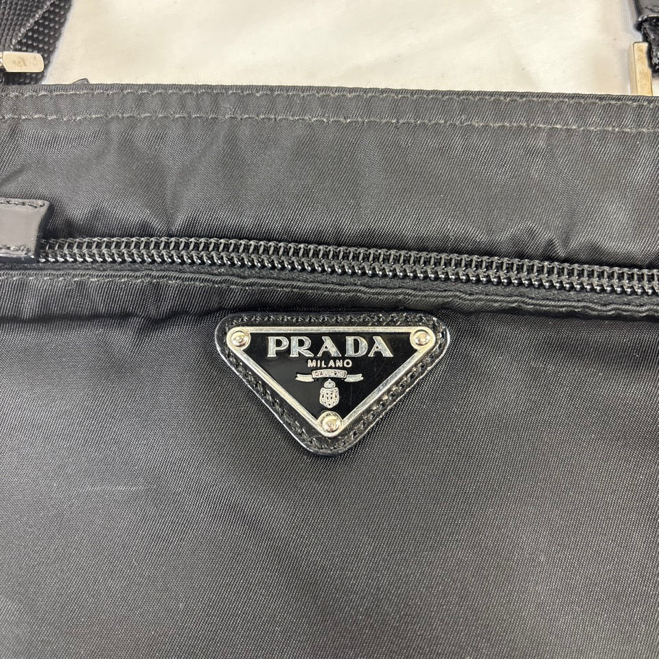 PRADA　プラダ　テスート　ショルダーバッグ　ナイロン　三角ロゴ　ブラック