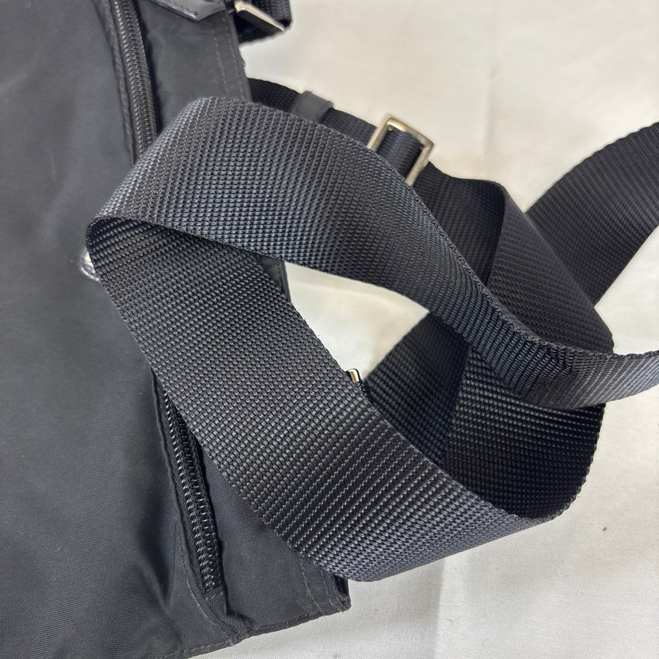 PRADA　プラダ　テスート　ショルダーバッグ　ナイロン　三角ロゴ　ブラック