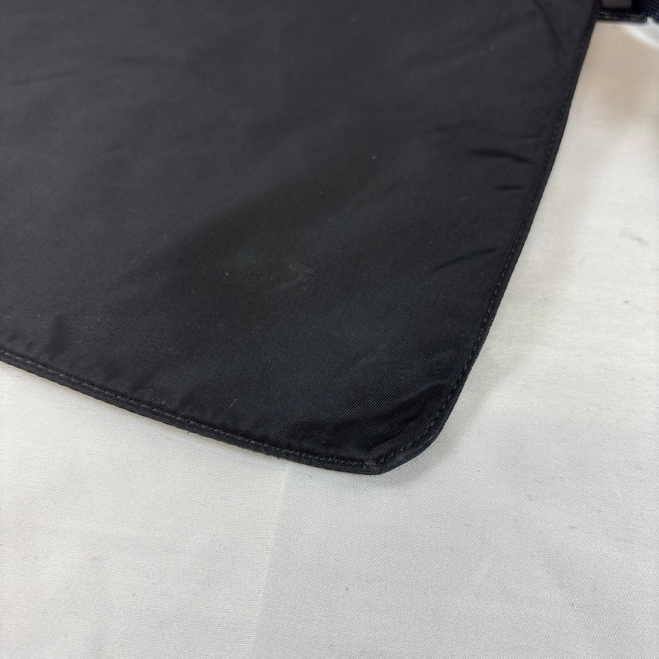 PRADA　プラダ　テスート　ショルダーバッグ　ナイロン　三角ロゴ　ブラック