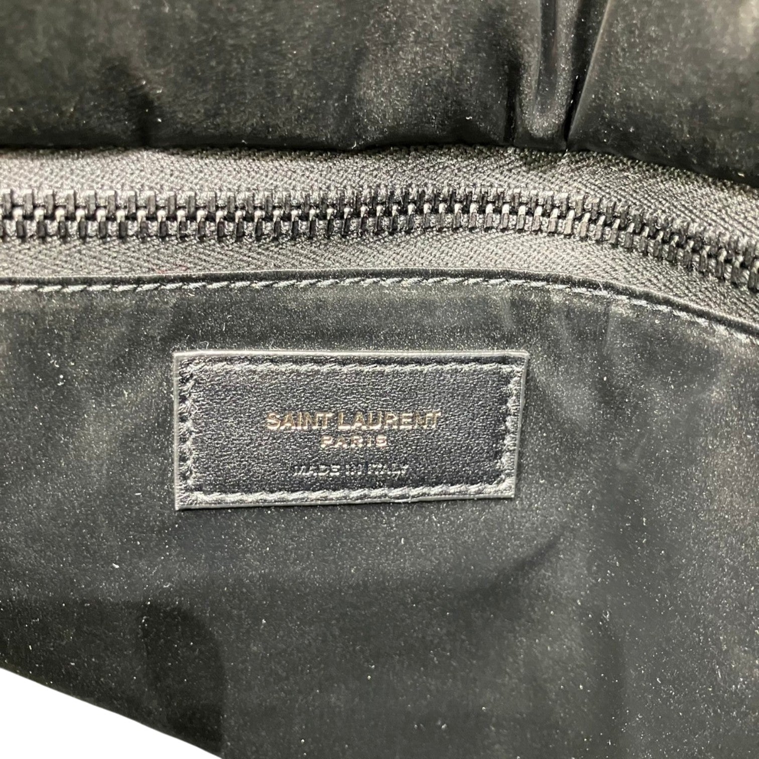 SAINT LAURENT サンローラン YSL トートバッグ エンボス ロゴ ナイロン ワイド パファー ブラック レディース メンズ