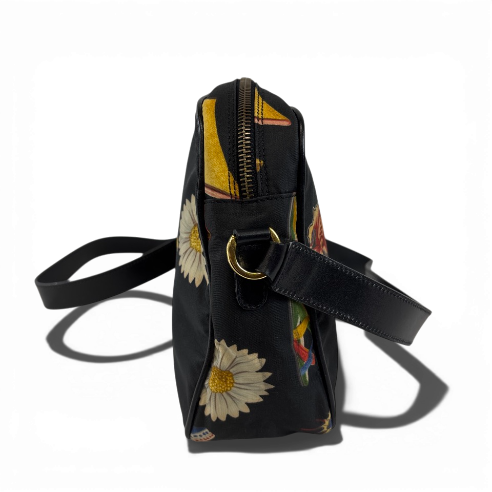 FERRAGAMO　フェラガモ　ショルダーバッグ　ブラック　AU-21 5277