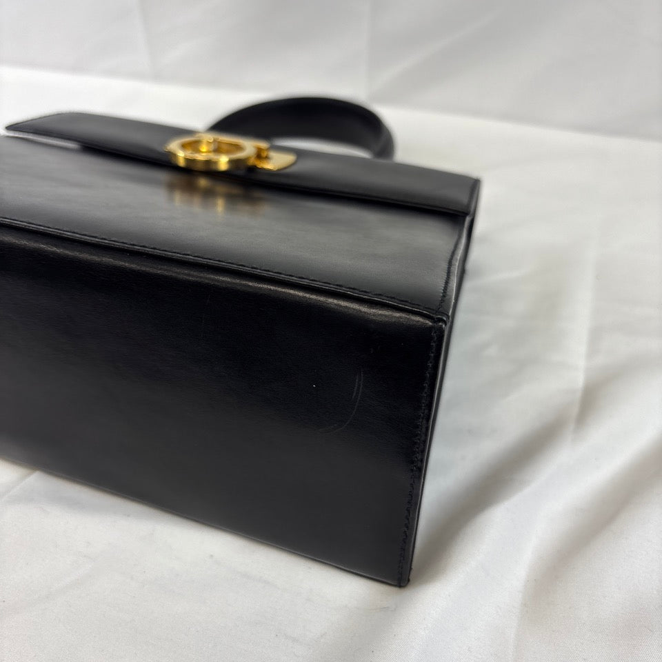 FERRAGAMO　フェラガモ　2way　ハンドバッグ　ショルダーバッグ　トップハンドル　ガンチーニ　ブラック　212181