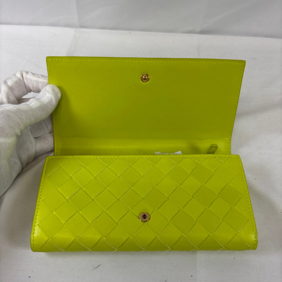 BOTTEGA VENETA(ボッテガヴェネタ) 長財布 イントレチャート イエローグリーン L字ファスナー レザー BOTTEGA VENETA（ボッテガ・ヴェネタ） 長財布 レディース ラウンド