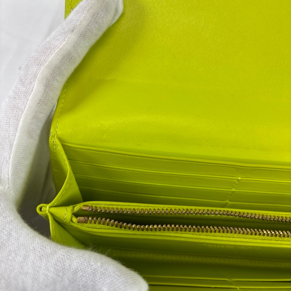 BOTTEGA VENETA　長財布　ロングウォレット　イントレチャート　アシッドキウイ　ライトグリーン