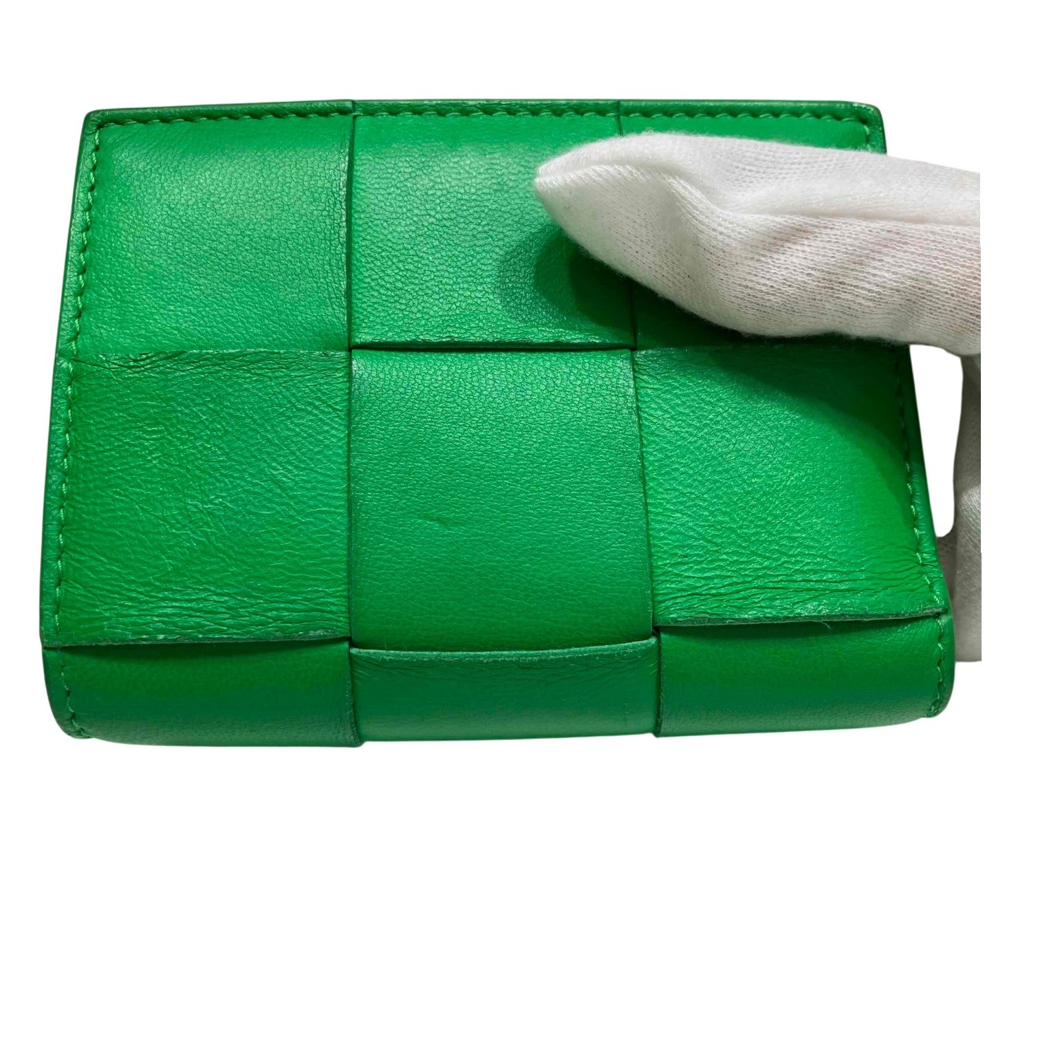 BOTTEGA VENETA ボッテガヴェネタ 二つ折り財布 カセット グリーン レザー レディース メンズ